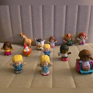 Lot of 12 Fisher Price Little People Figures
